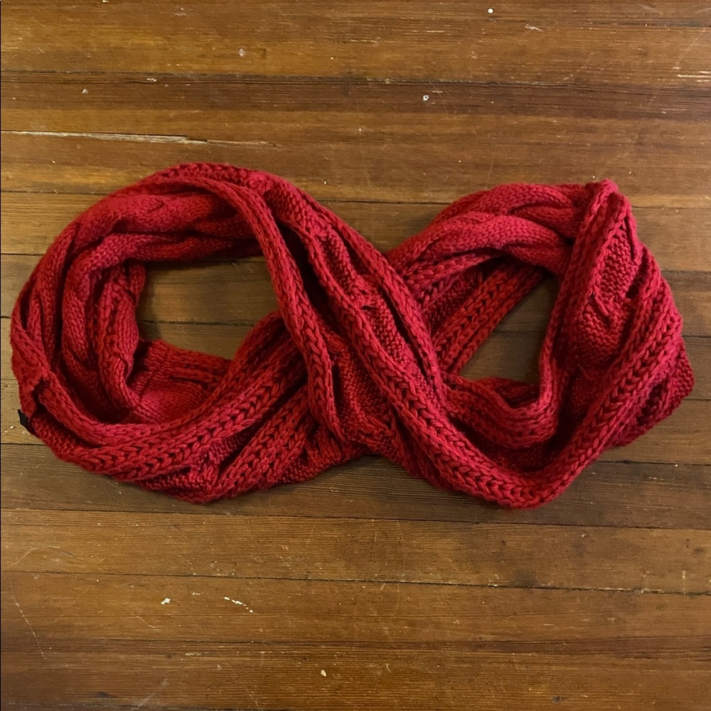Chunky Knit Dark Red Infinity Scarf